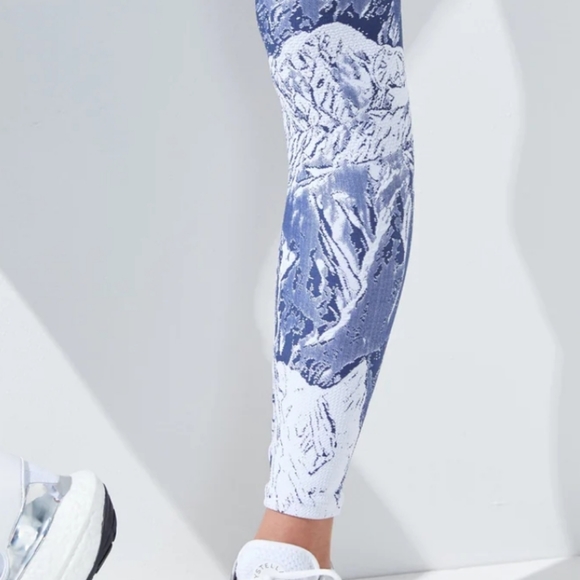 BRAND NEW LUXURIOUS LEGGINGS - Picture 5 of 5